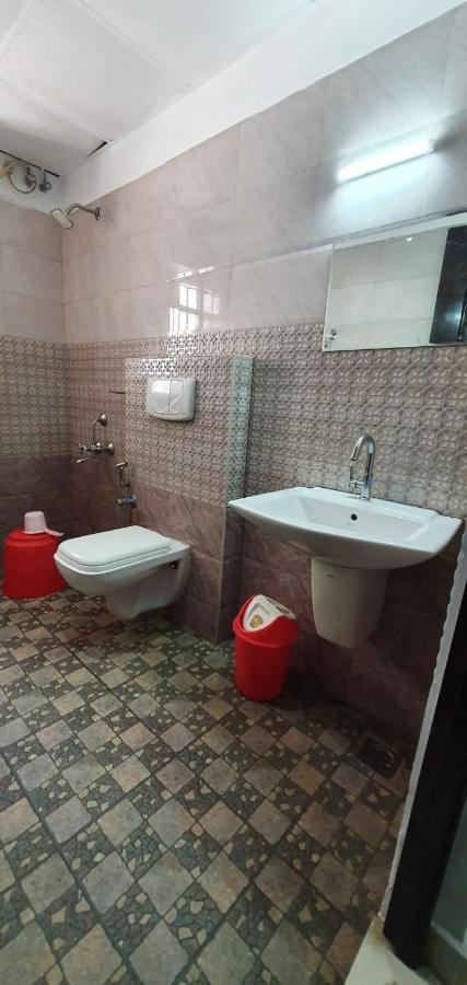 Indraprastha Tourist Home Chottanikara Esterno foto